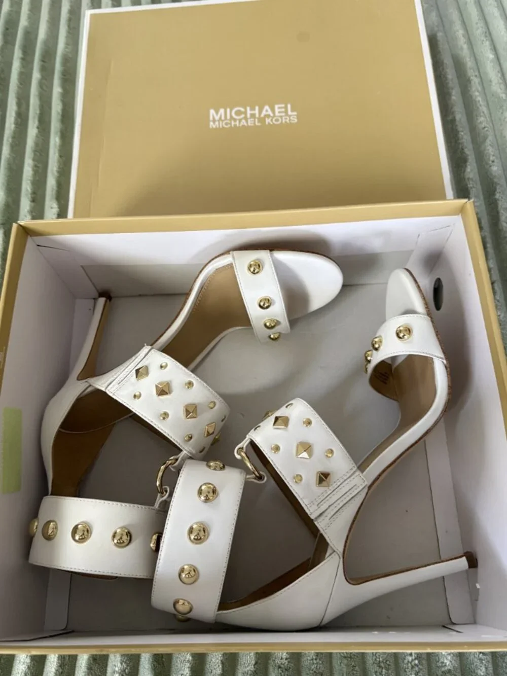 NEW Gorgeous Michael Kors Heels